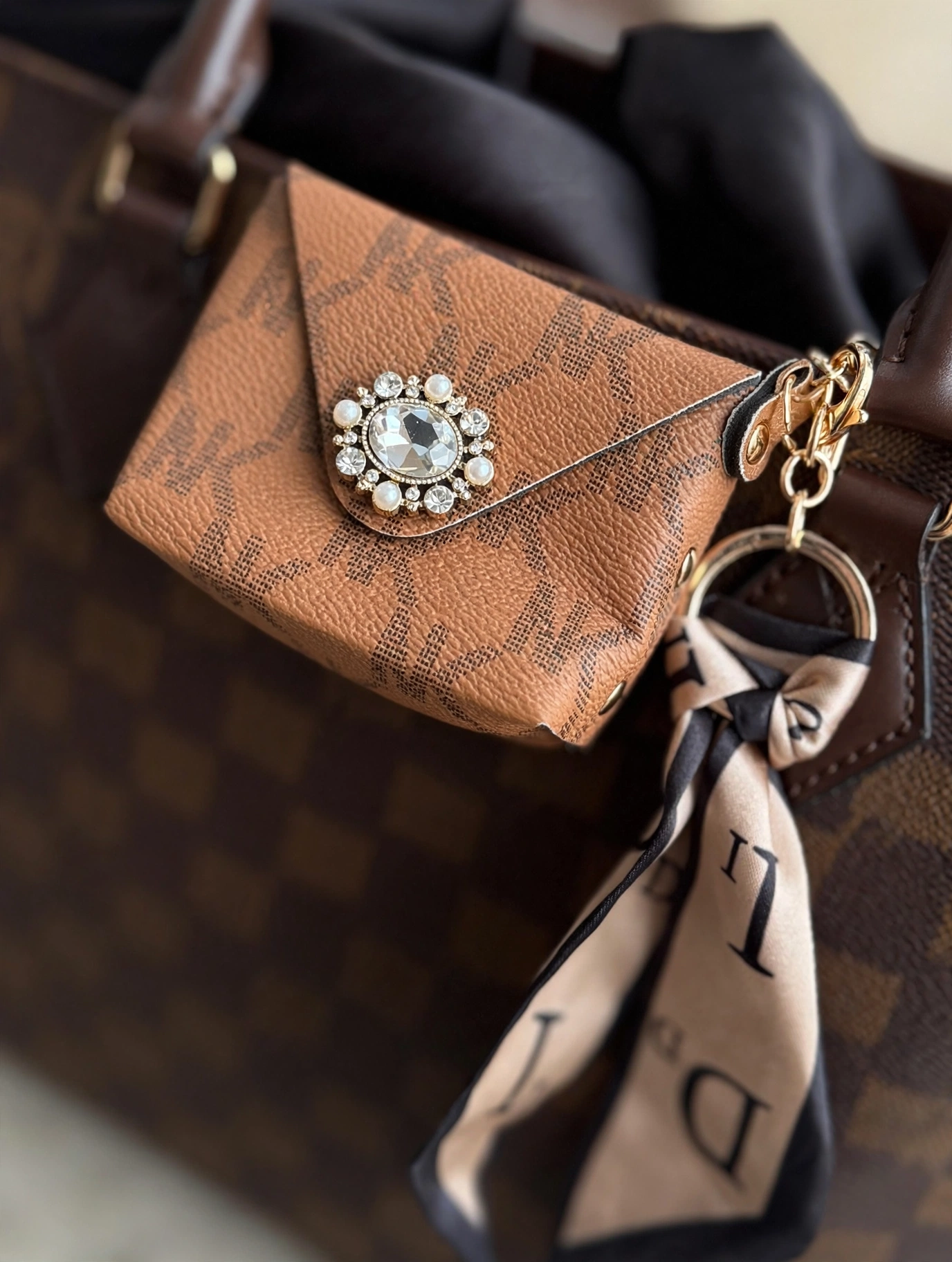 Chestnut charm alternate